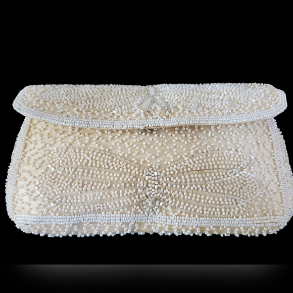 Walborg Handbags - Vintage 1950's Walborg Beaded Clutch